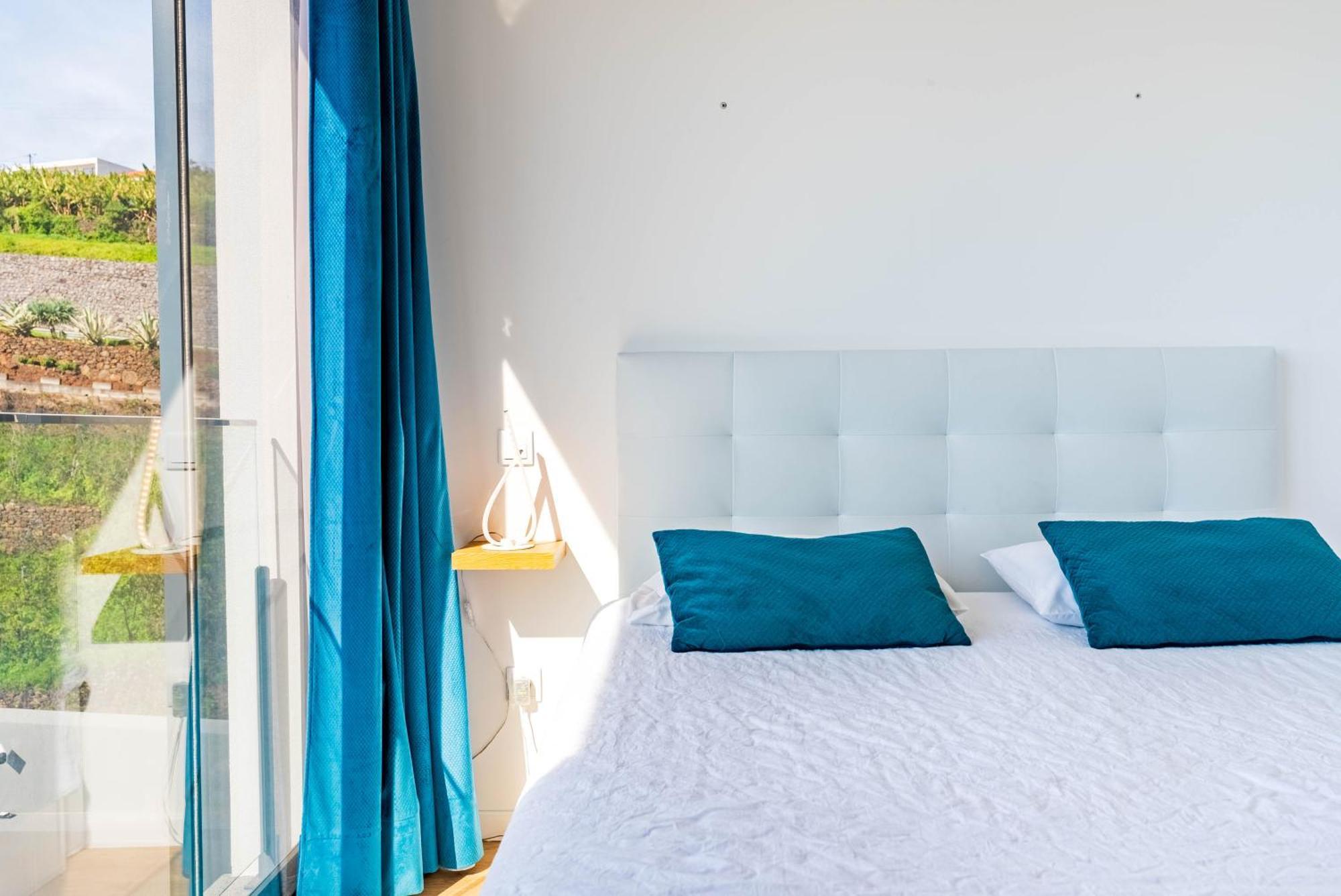 Casa Branca, Beautiful Sea View Apartment Estreito Da Calheta Exterior photo